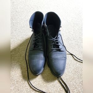 Thursday boots black matte captains